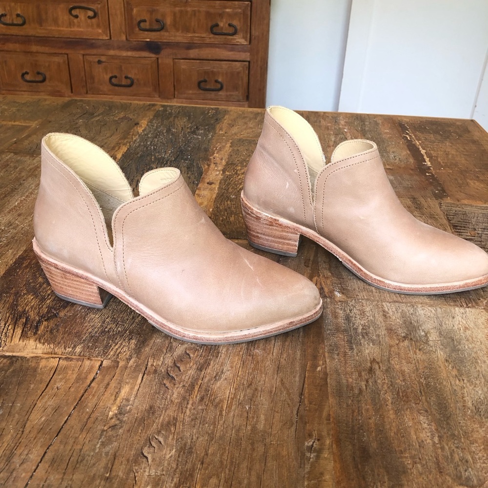 Nisolo boots — size 6.5 (but fits like 7)